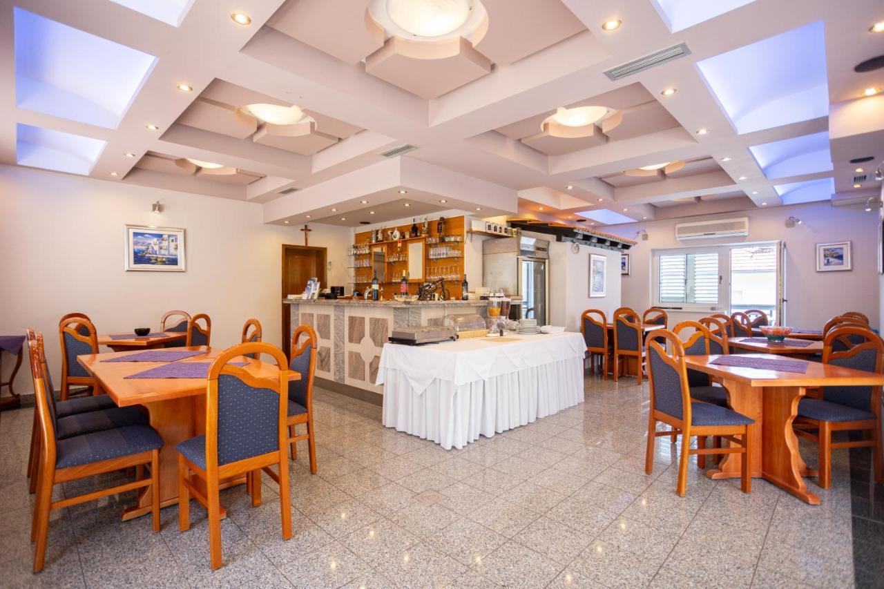 Villa Marina Okrug Gornji Exteriör bild